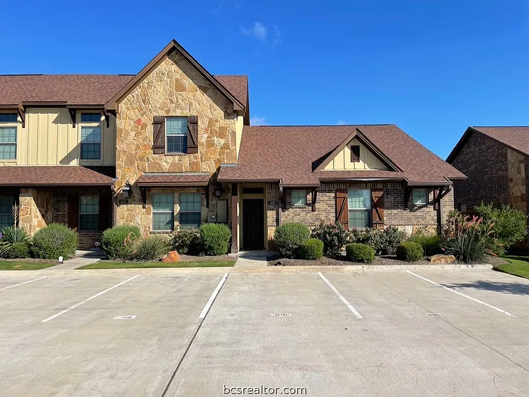 410 Baby Bear Dr — Photo 1