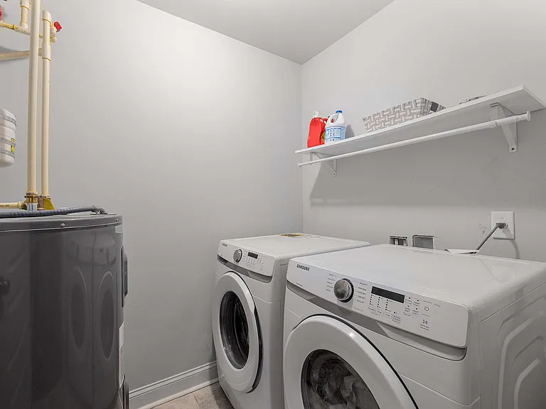 1134 Knott St SE — Photo 18