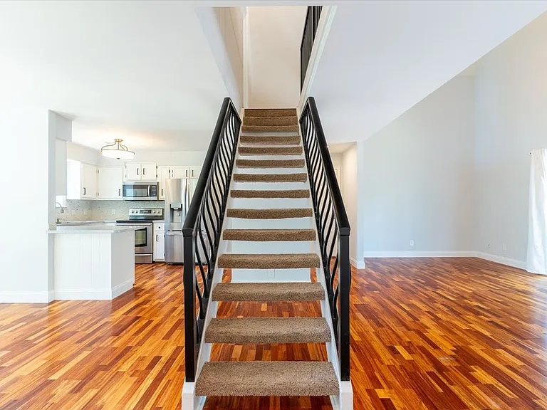 817 N Lakeside Dr — Photo 28