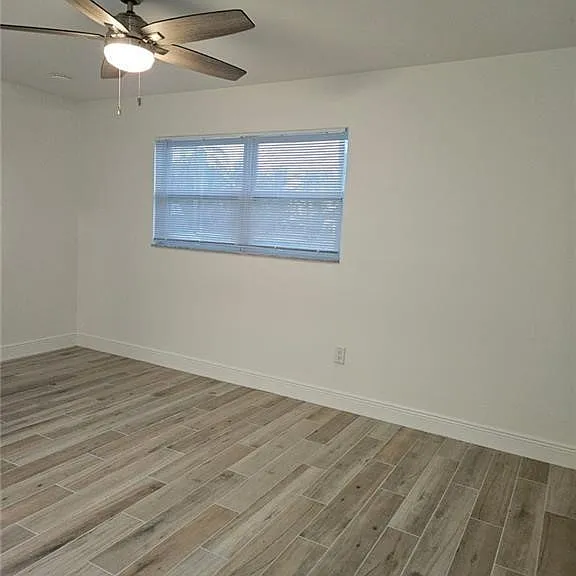 1322 Farmdale St — Photo 6