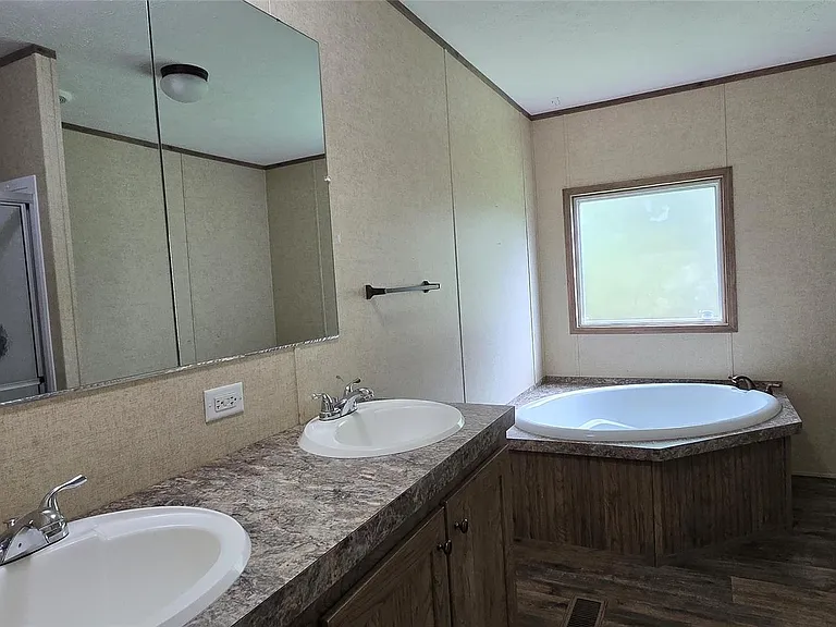 30605 Nichols Sawmill Rd — Photo 5
