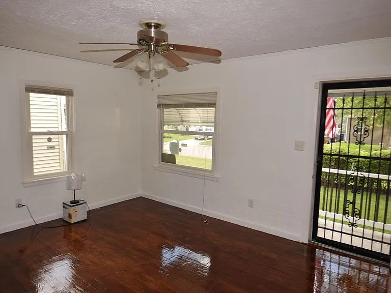 2673 Osceola Ave — Photo 2