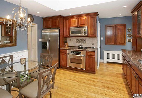 2nd image of 1508 Hayes Ct
