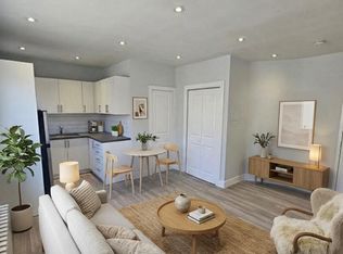 1566 Avenue Rd #203, Toronto, ON M5M3X6