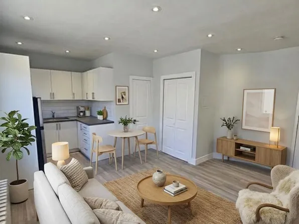 1566 Avenue Rd #203, Toronto, ON M5M 3X6