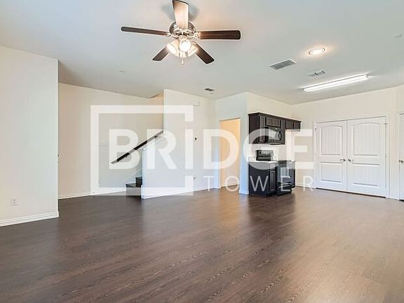 3rd image of 1408 Lakecrest Dr