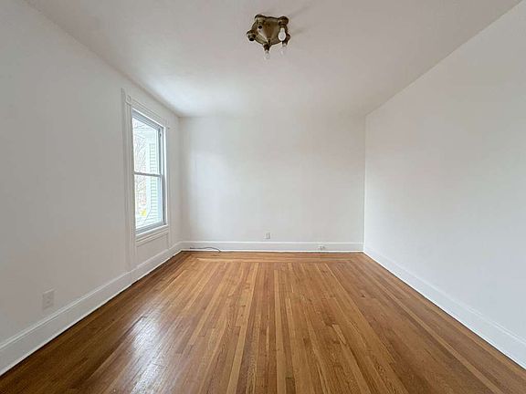 4th image of 341 Ellsworth Ave #2A