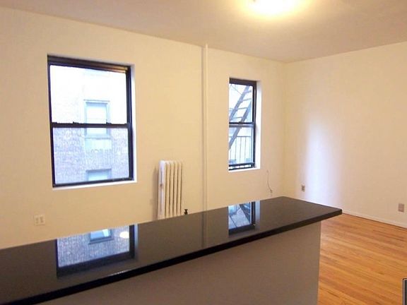 4th image of 234 E 50th St APT 5C