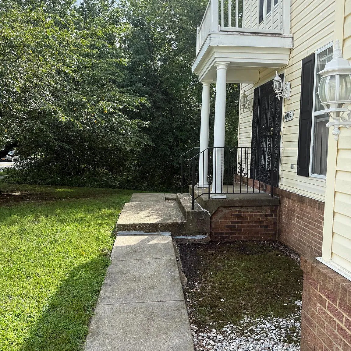 1 bed, 2256 sqft, $1,600 — Photo 3