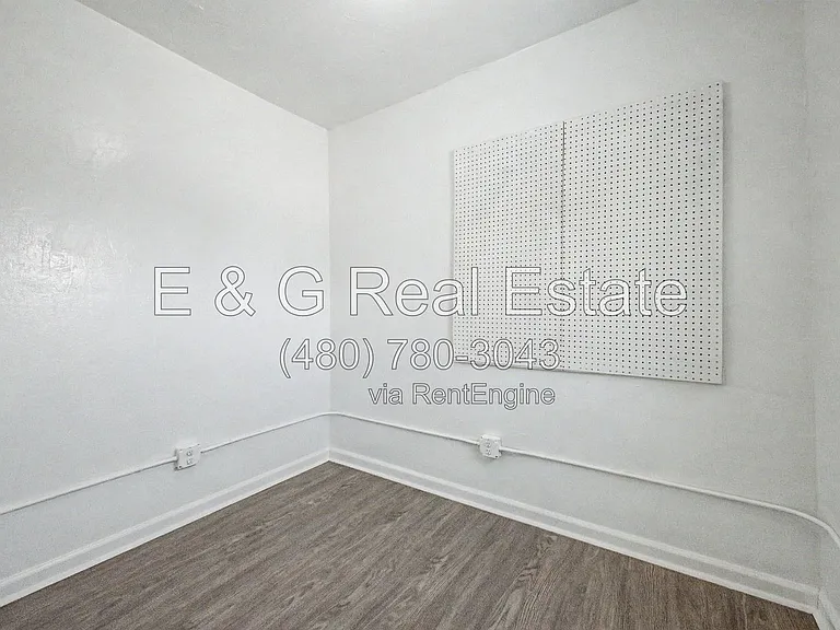 1711 W Montecito Ave — Photo 22