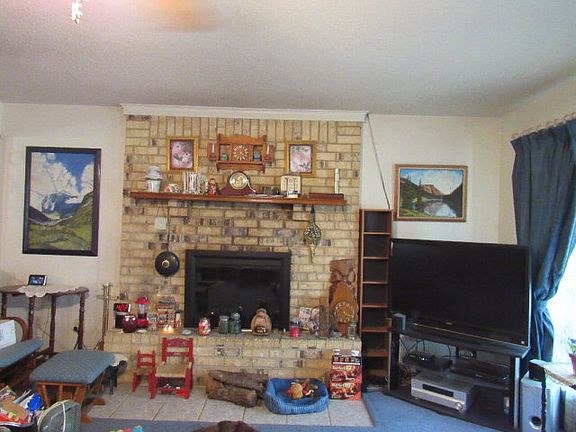2nd image of 202 Catalpa St