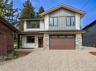 166 2nd Ave SE, Salmon Arm, BC V1E1H5