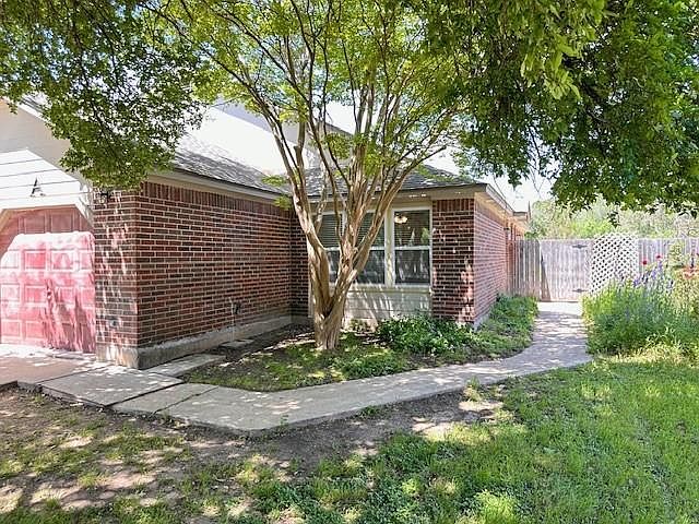 1st image of 6006 Parkwood Dr #A