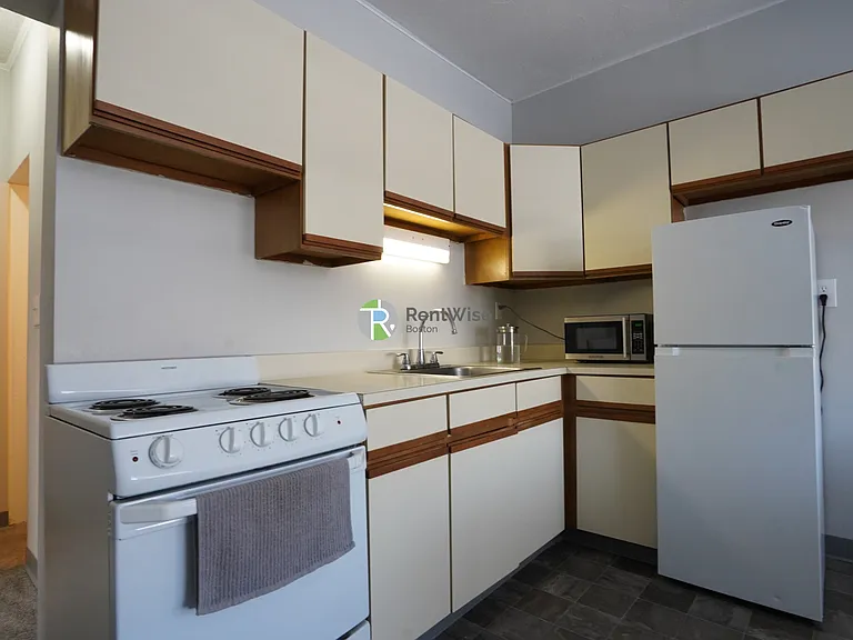 1118 Commonwealth Ave #5 — Photo 4