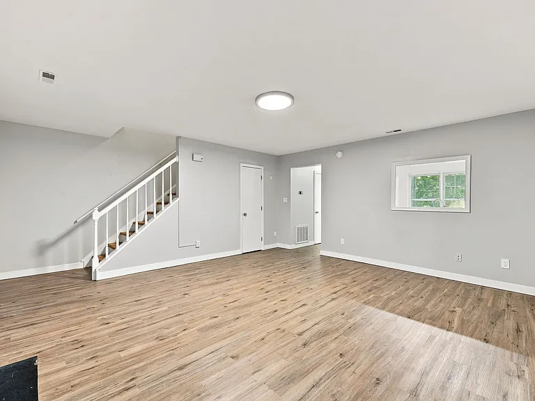 839 Dalewood Dr — Photo 14