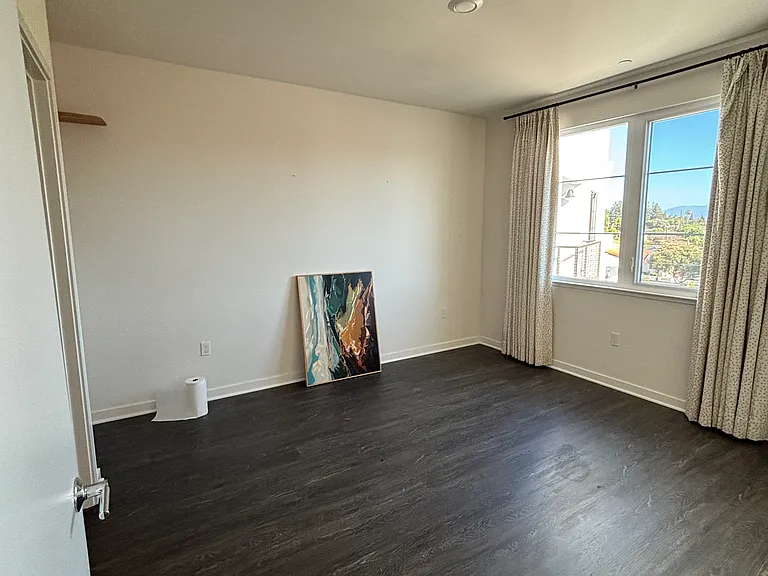 1850 El Camino Real #404 — Photo 11
