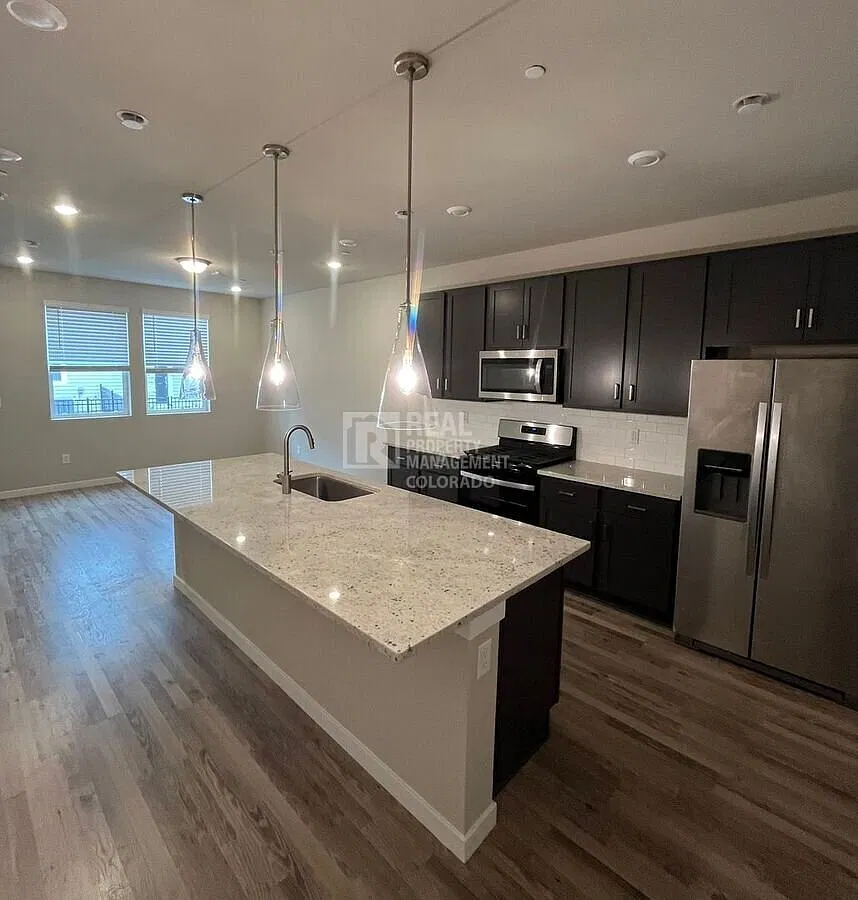 Newer Luxury Townhome in Southwest Longmont 3 Beds, 2.5 Bath — Photo 2