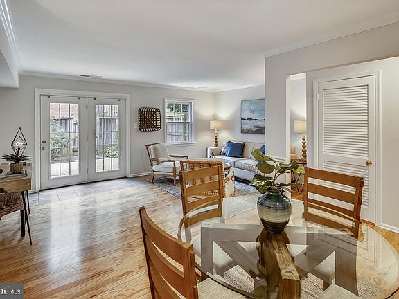 3rd image of 802 Azalea Dr #16
