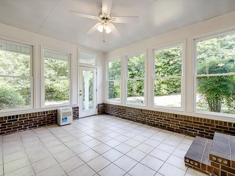 552 Whitehead Dr — Photo 25