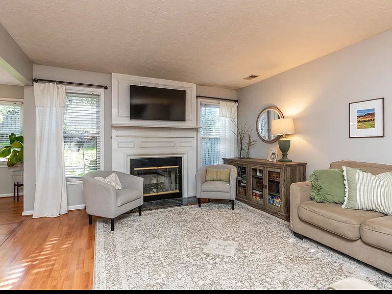 3744 White Pine Dr — Photo 5
