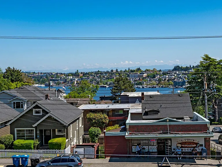 Dexter Flats — Photo 2