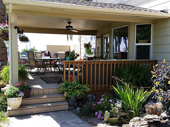 600 sqft deck, 275 covered