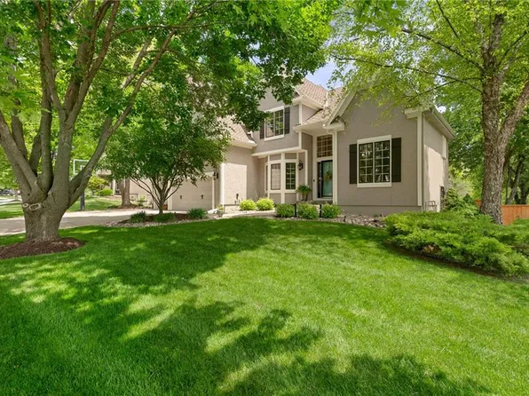 15587 S Hagan St, Olathe, KS 66062