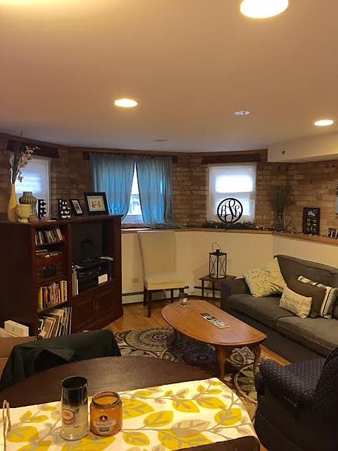 1st image of 1546 W Grace St #G