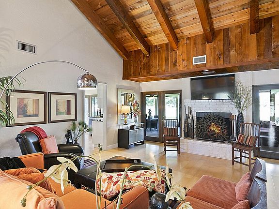 4th image of 640 Doral Ln