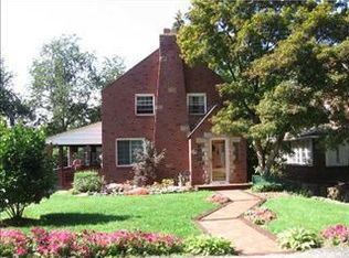 2368 Hollywood Dr, Pittsburgh, PA 15235