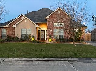180 Rue Landry Dr, Saint Rose, LA 70087