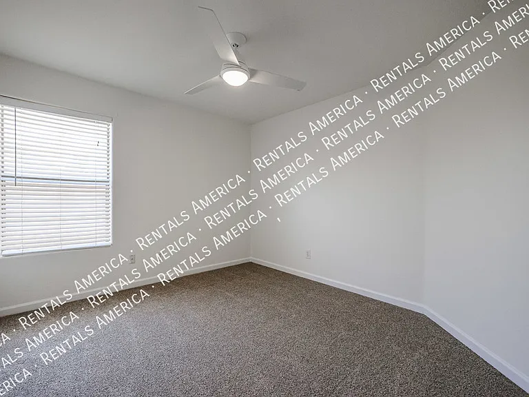 2276 S Bahama Dr — Photo 20