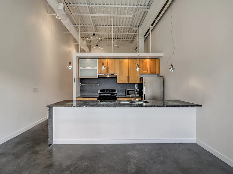 2514 Abercorn St #205 — Photo 16