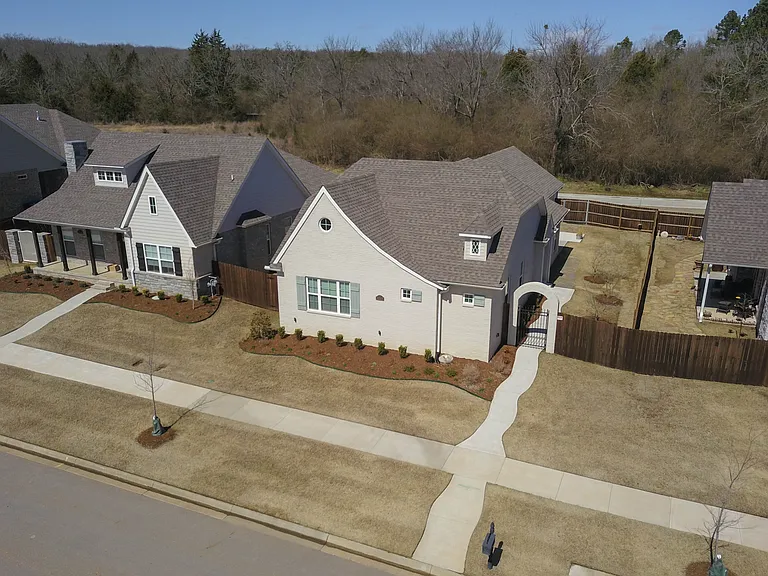 8115 Donnington Ct — Photo 42