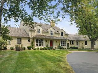 55 Lakeview Ln, Barrington, IL
