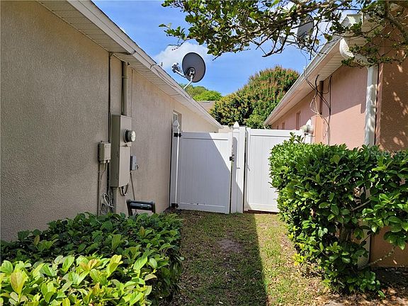 4th image of 4602 Conroy Club Dr