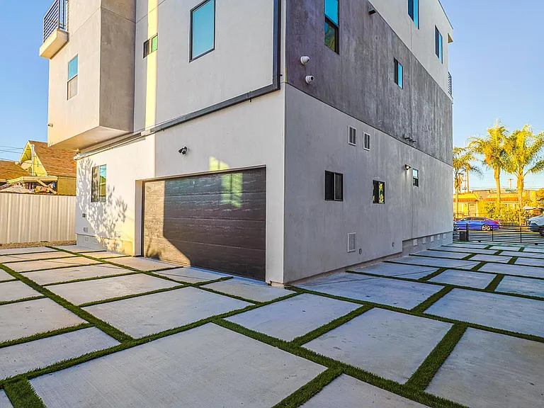 4848 W 17th St — Photo 18