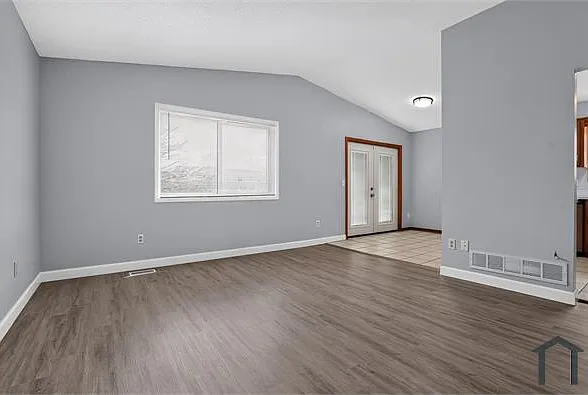 7240 Unity Ave — Photo 4