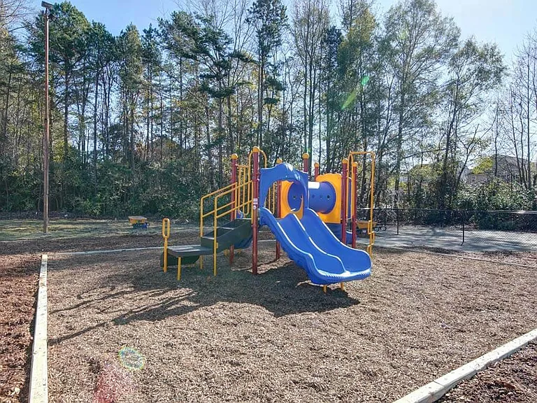 Nova Ridge Apartments — Photo 15