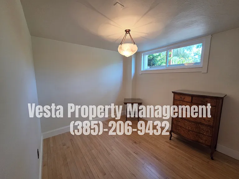 2583 Brinker Ave #B — Photo 2