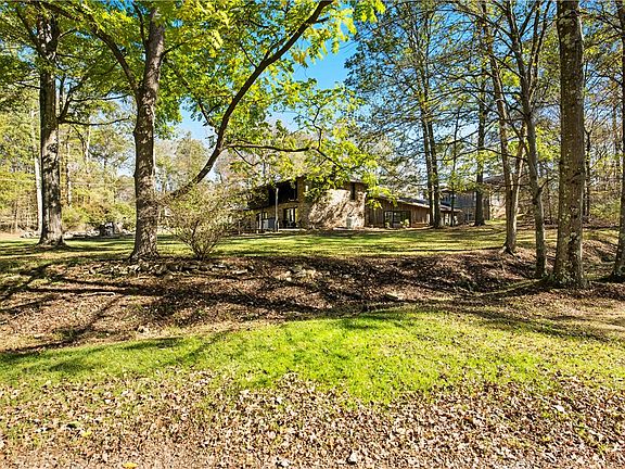 4th image of 186 Lake Road Ln