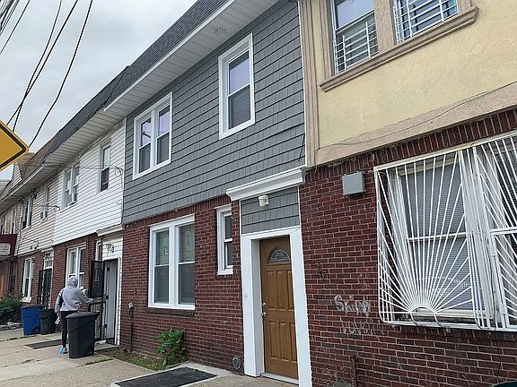 2nd image of 12208 Montauk St