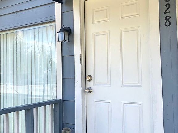 2nd image of 828 W Kaley St #B