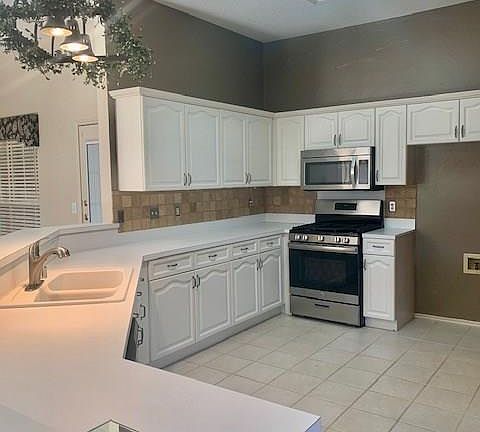 2nd image of 711 Rolling Hills Dr