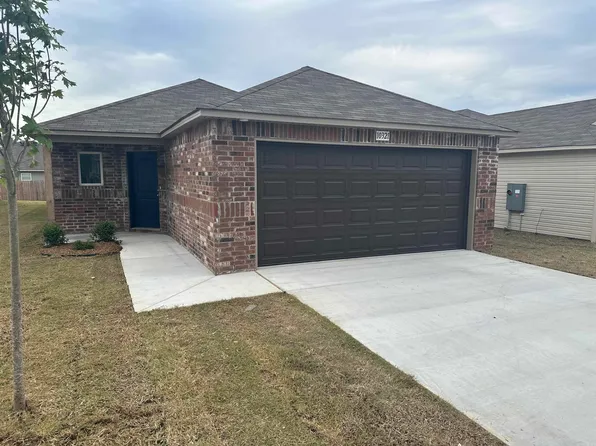 10321 Debbie Dr, North Little Rock, AR 72113