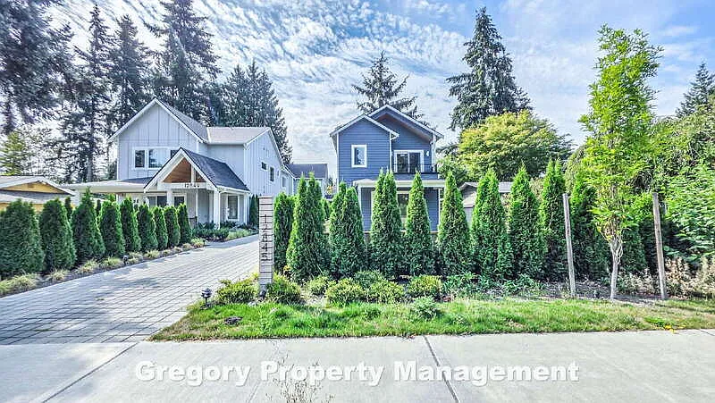 2 bed, 2.5 bath, 1306 sqft, $3,900 — Photo 2