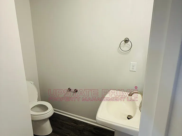 610 Poinsett Bridge Way — Photo 5