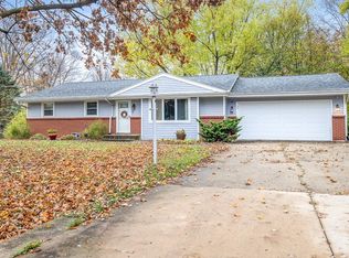 4911 Chesterfield Ave, Rockford, IL 61109