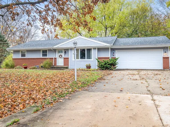 4911 Chesterfield Ave, Rockford, IL 61109