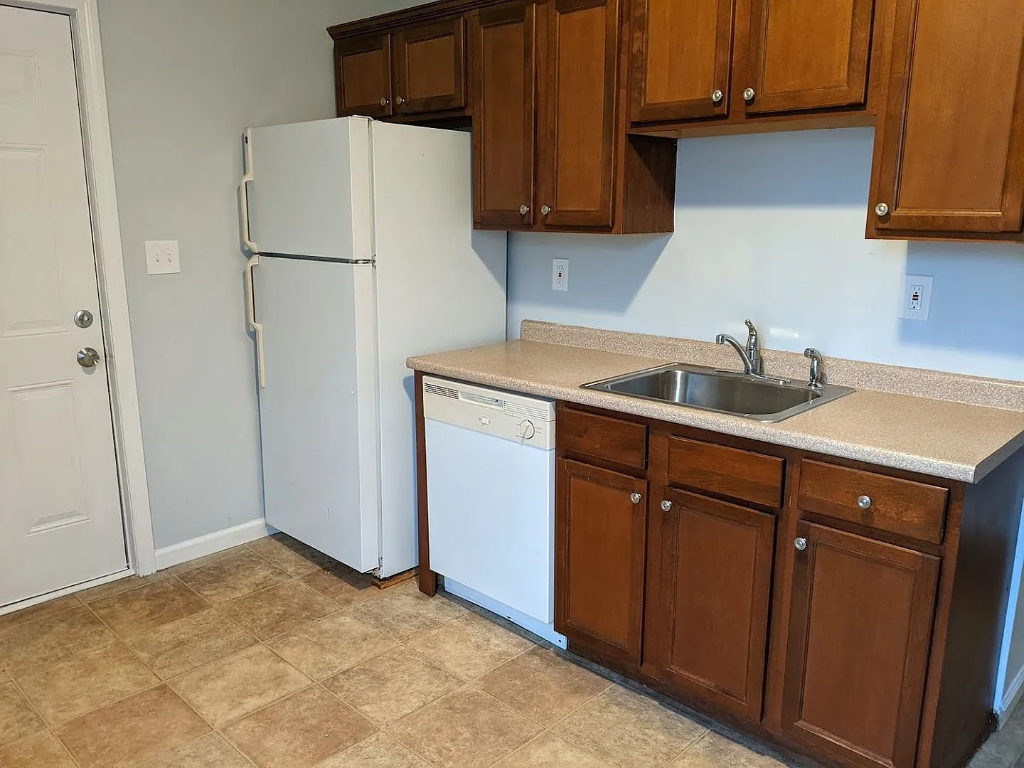 Minerva St Apartments — Photo 1